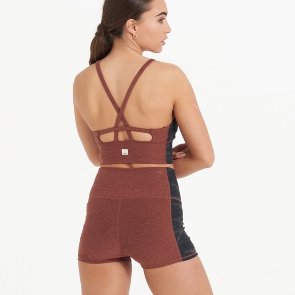 Vuori Aspire Elevation Bra - Picture 2 of 5